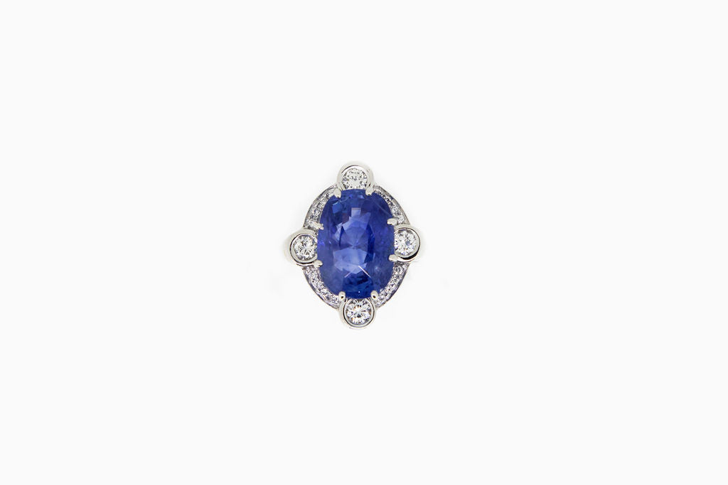 Platinum-Vintage-Diamond Ring-With-Saphire-Center-GQ-Jewelers-boston-2