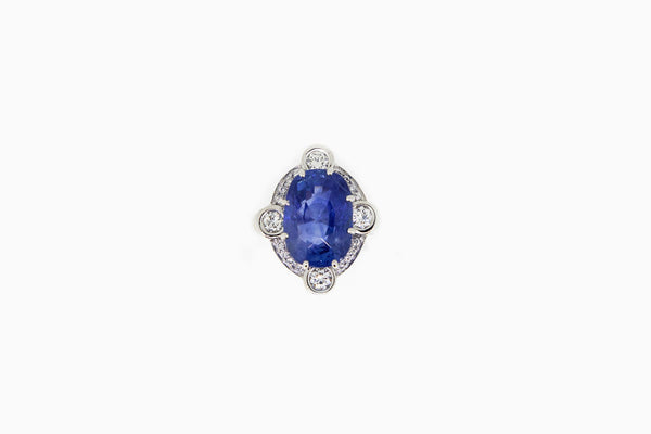 Platinum-Vintage-Diamond Ring-With-Saphire-Center-GQ-Jewelers-boston-2